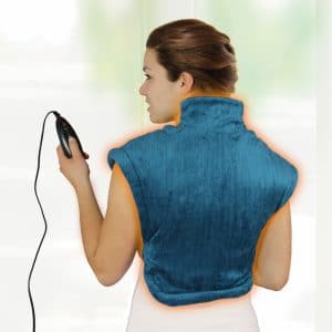 warmtekussen in maat XL voor schouder en nek bekeken van achterzijde