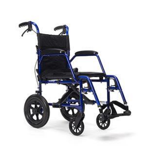 Esta silla de ruedas es de la marca Vermeiren. Es cómoda y segura, ofreciendo un sistema de plegado compacto.