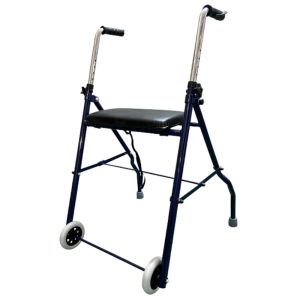 Andador con dos ruedas y asiento, andador ortopédico recomendado en período de recuperación.